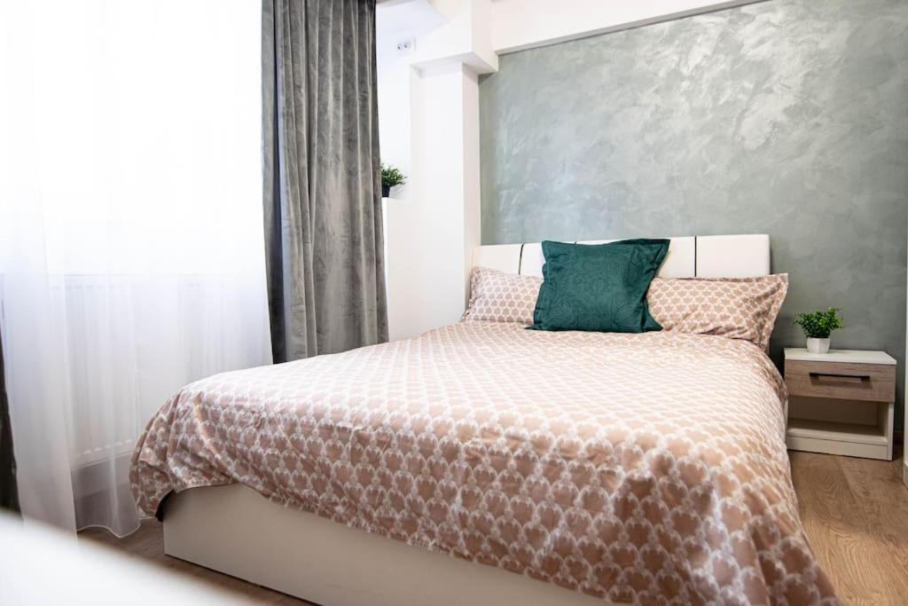 Ultra Central Luxury 3Br 2Bath Apt & Amazing Views Bucureşti Ngoại thất bức ảnh