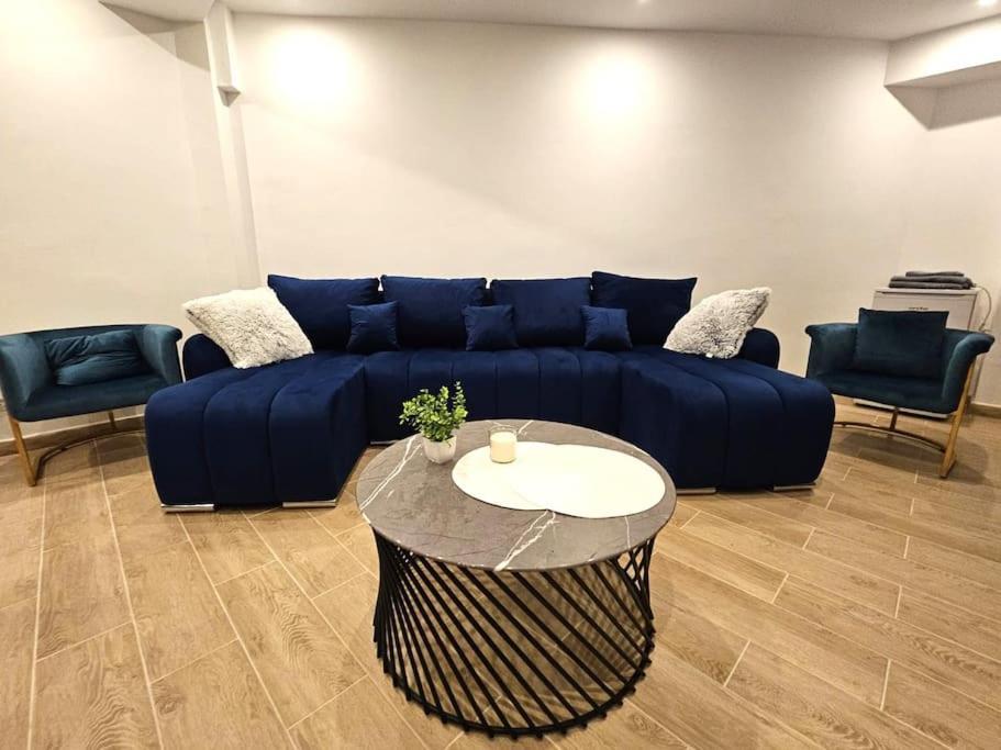Ultra Central Luxury 3Br 2Bath Apt & Amazing Views Bucureşti Ngoại thất bức ảnh